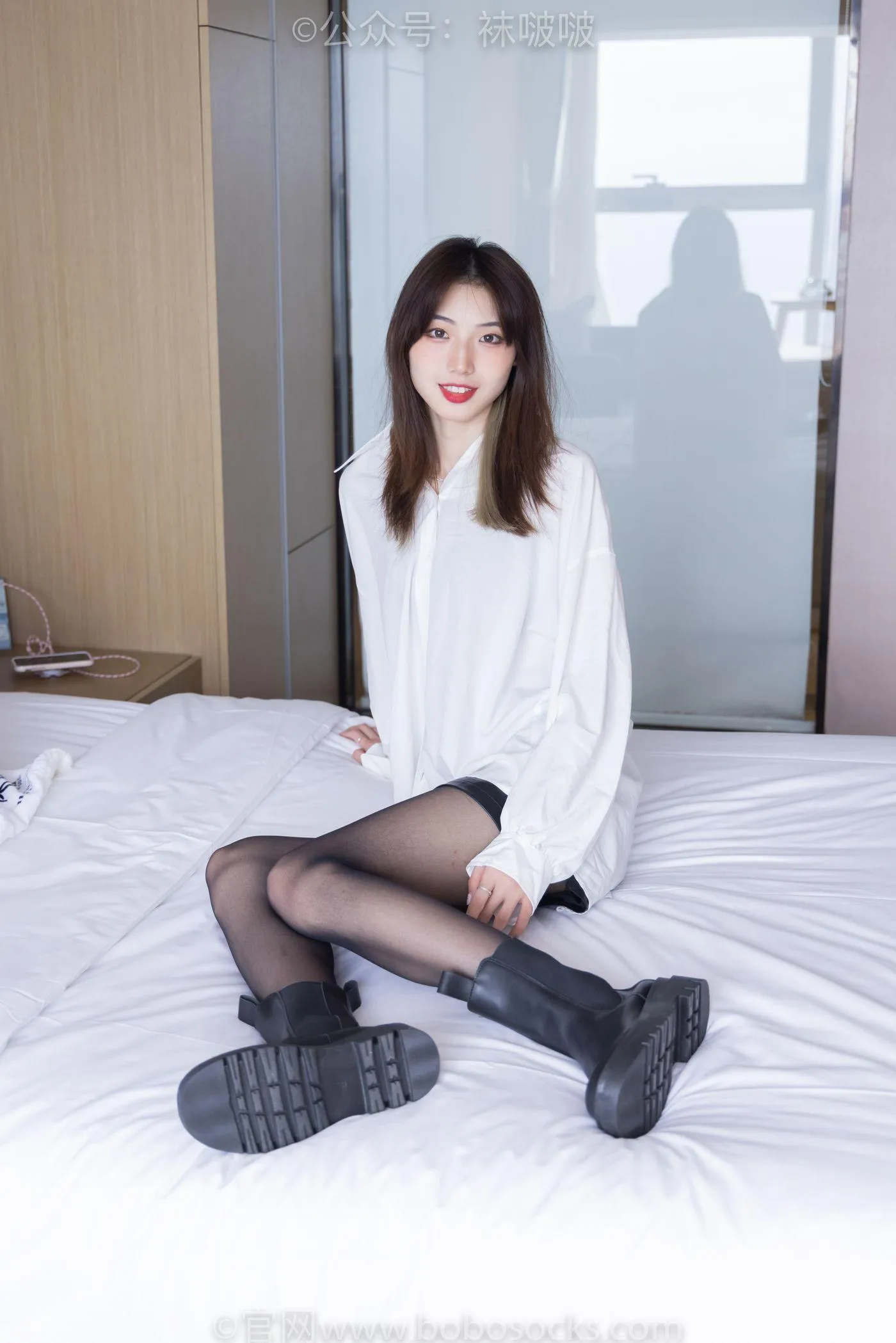 [BoBoSocks袜啵啵]NO.046 枫枫-短靴、黑丝 [135P]插图3